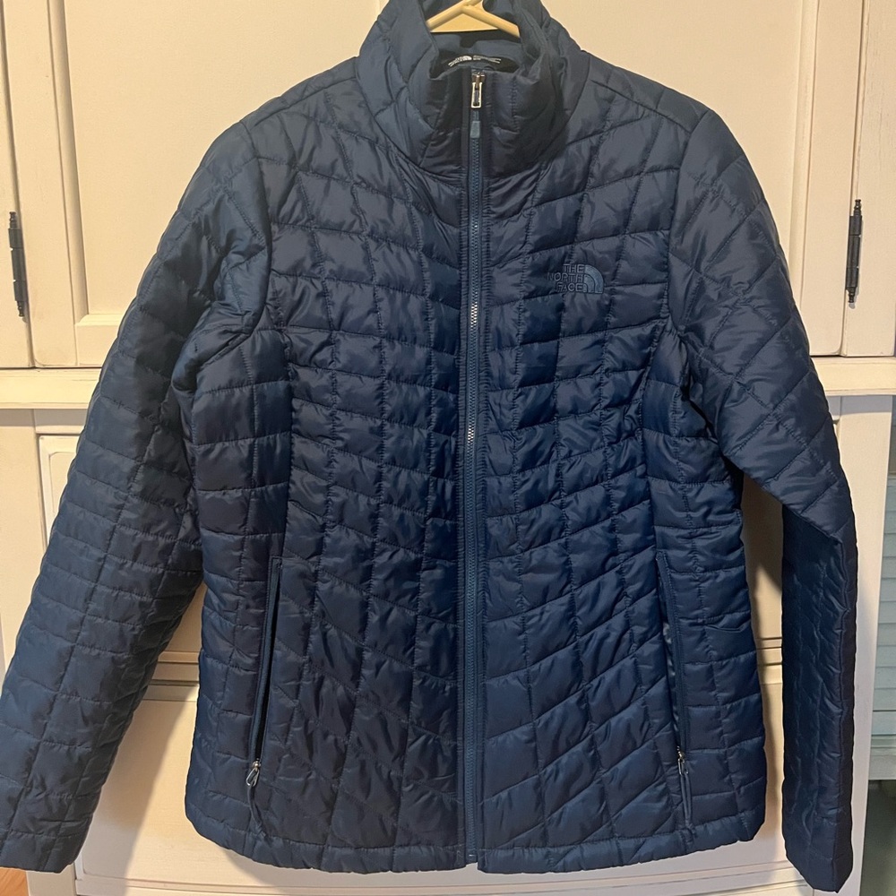 North face jacket (Women’s)